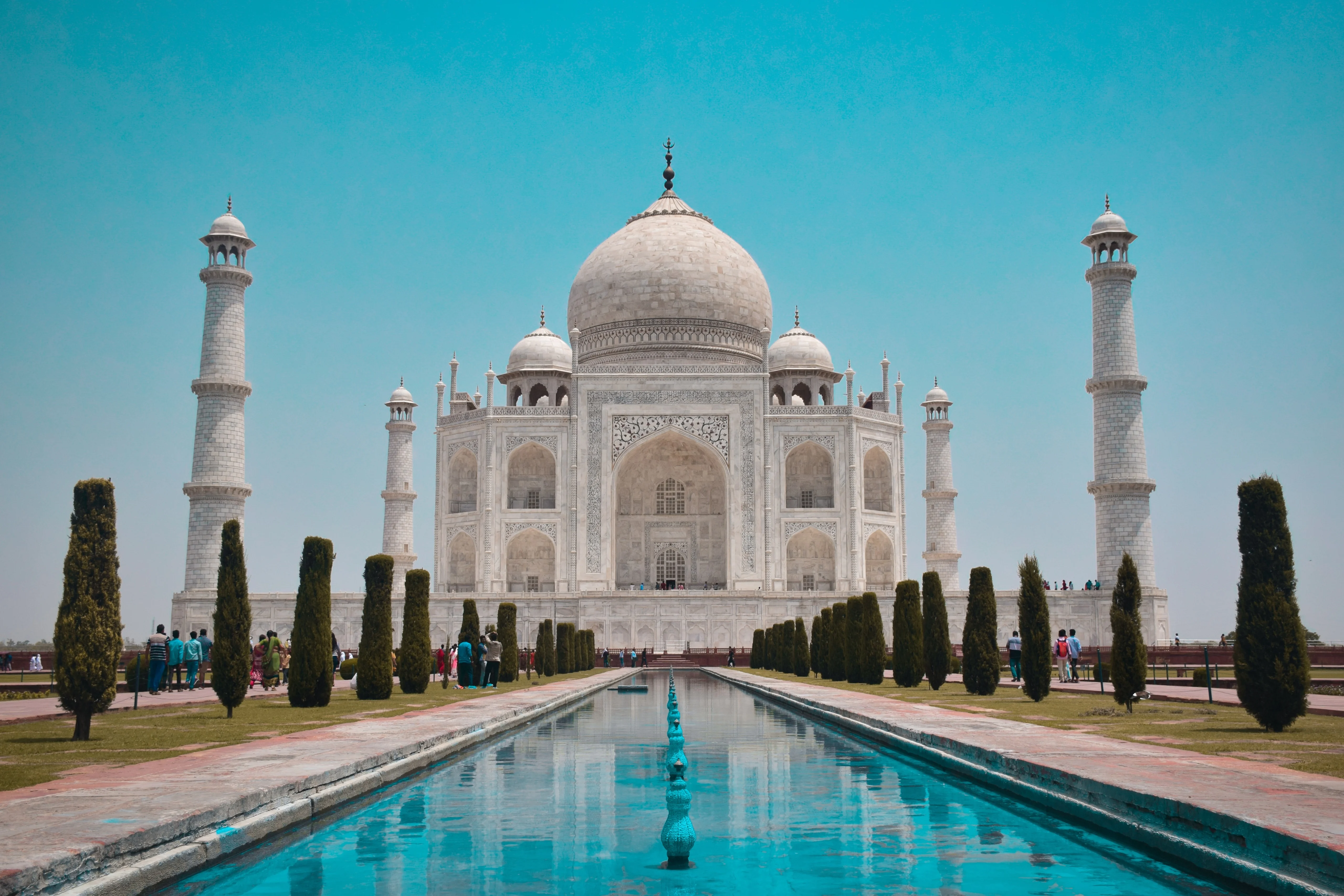 Photo by Jovyn Chamb on Unsplash