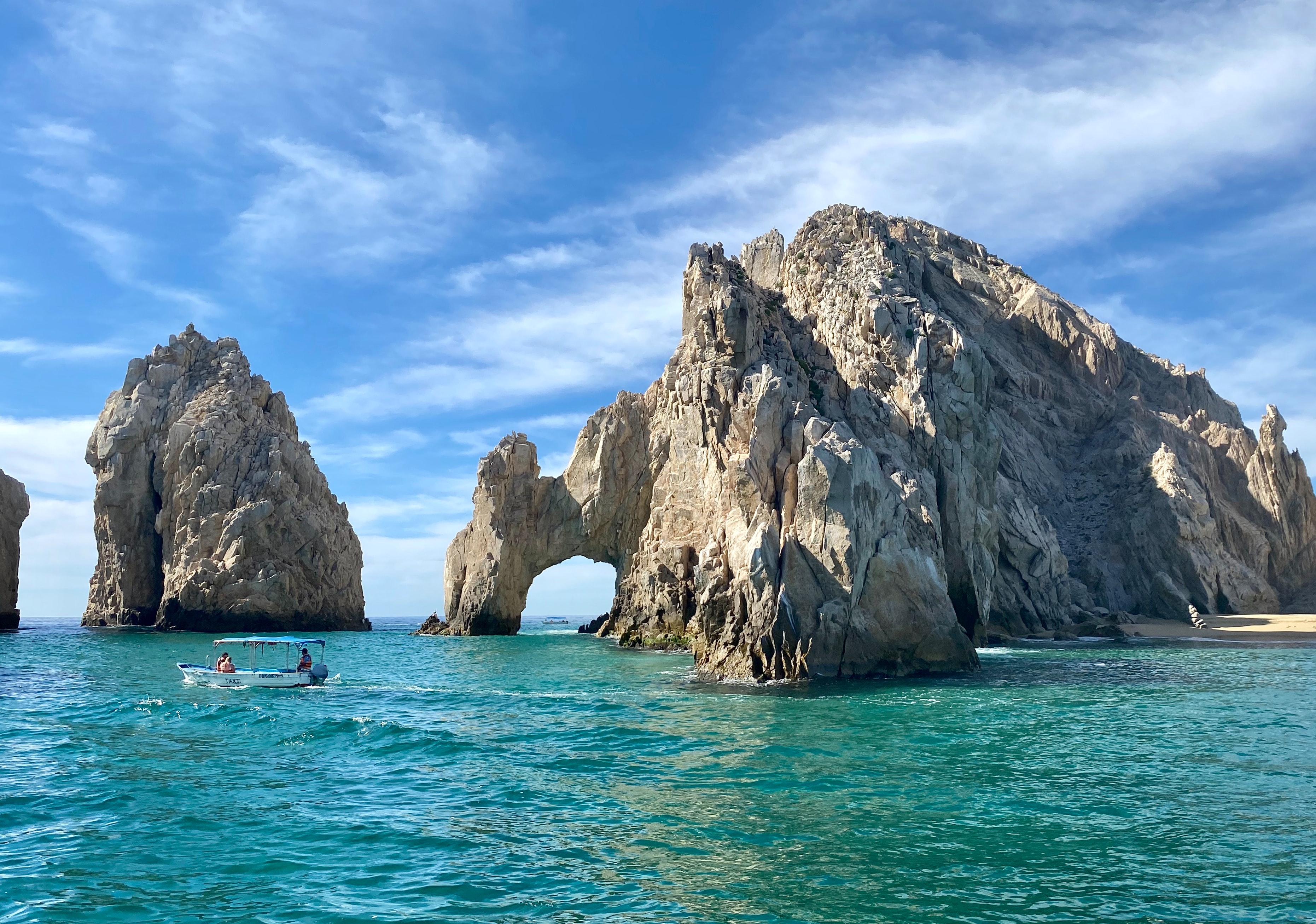 Travelers flock to Mexico for amazing food, gorgeous beaches, and rich history ... but nobody wants to chase a Wi-Fi connection.