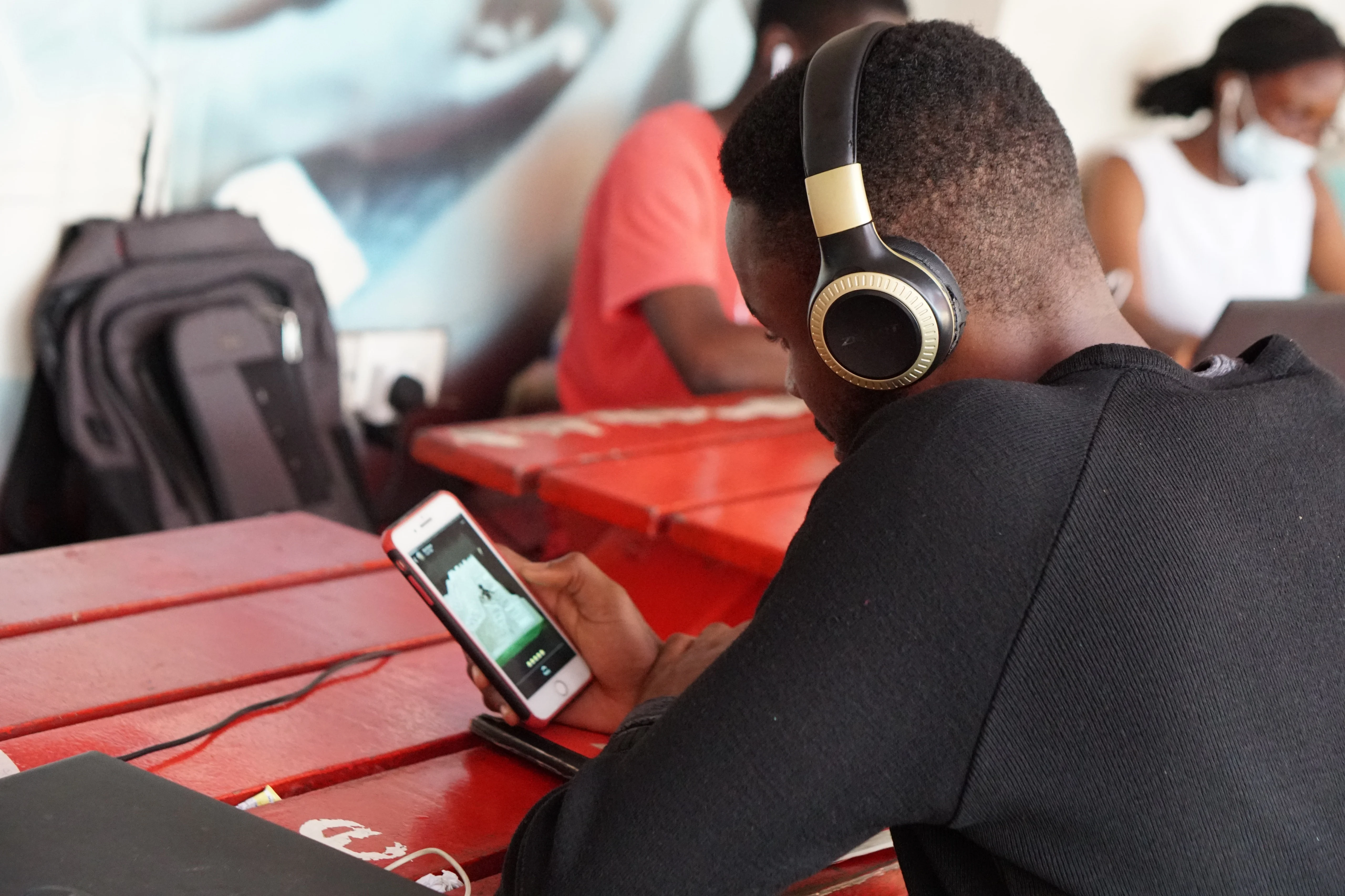 Are there good data plans overseas?