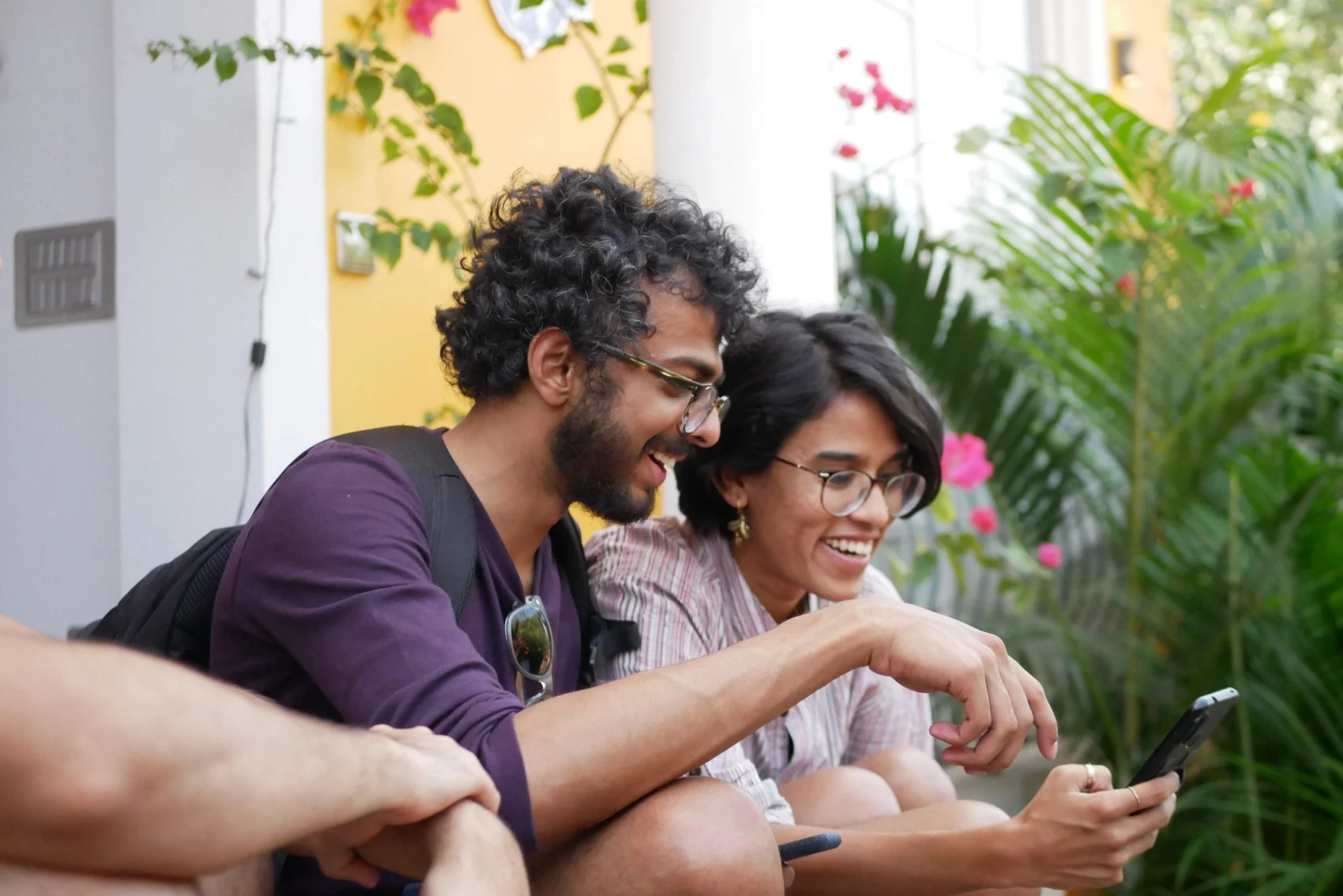 Get free eSIM data aloSIM’s Refer and Earn