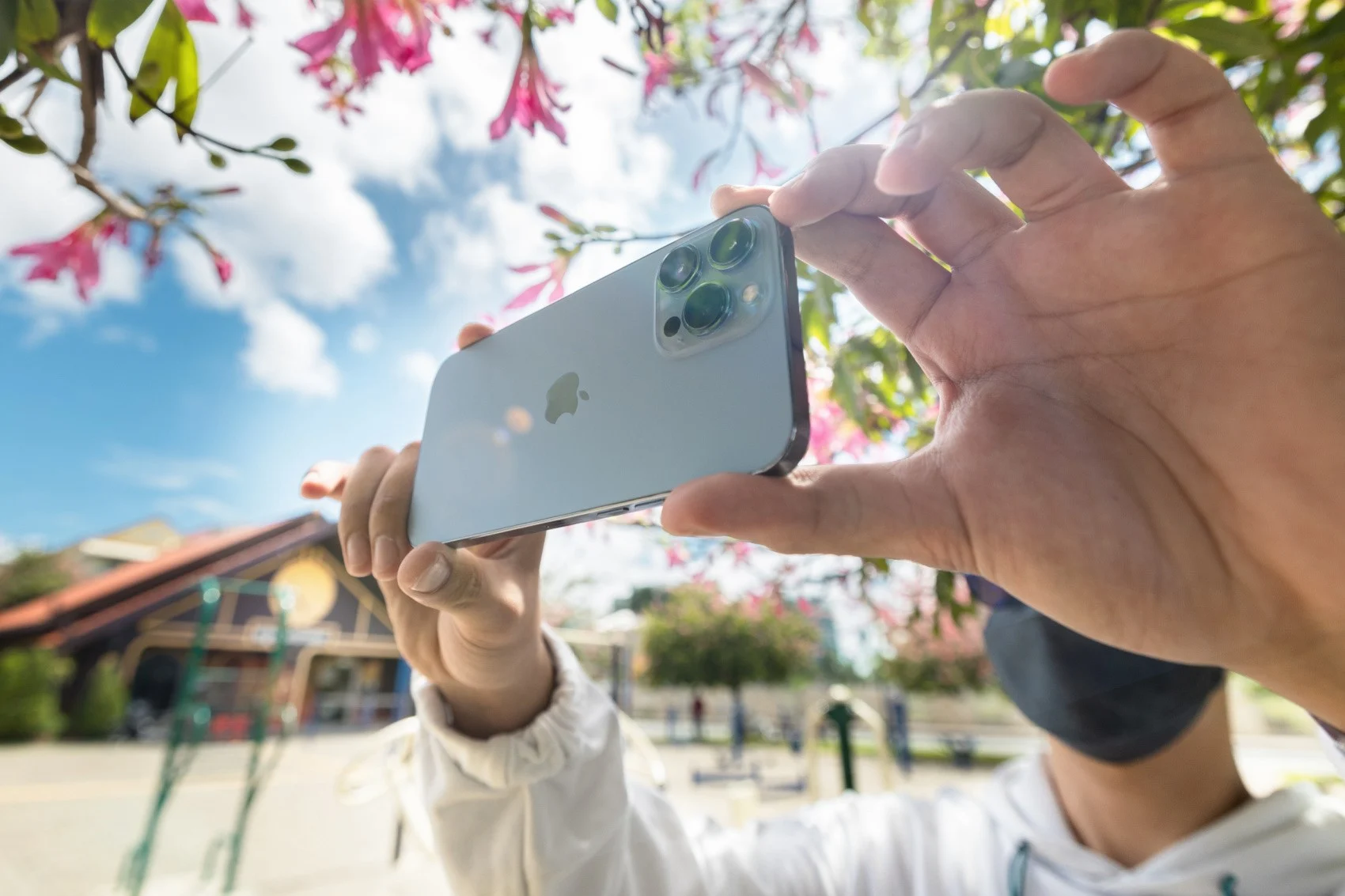 How to avoid data roaming charges on your iPhone