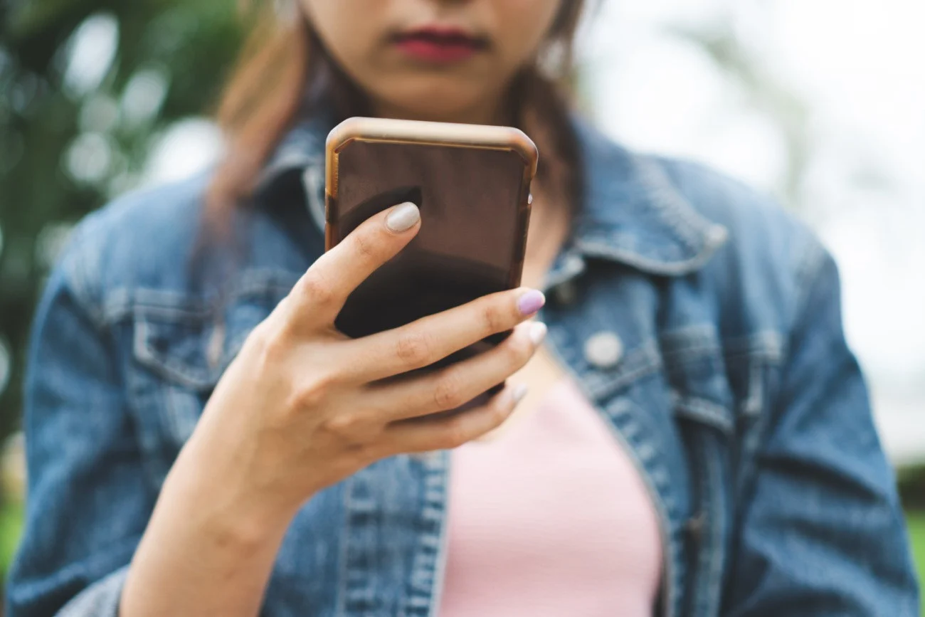 Downloadable U.S. SIM card for Canadian travellers
