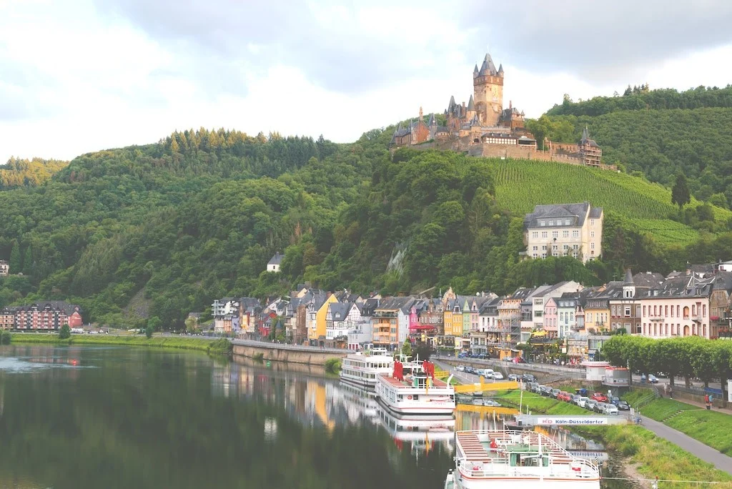 Do Viking river cruises have wifi, and is prepaid eSIM data a good backup option?