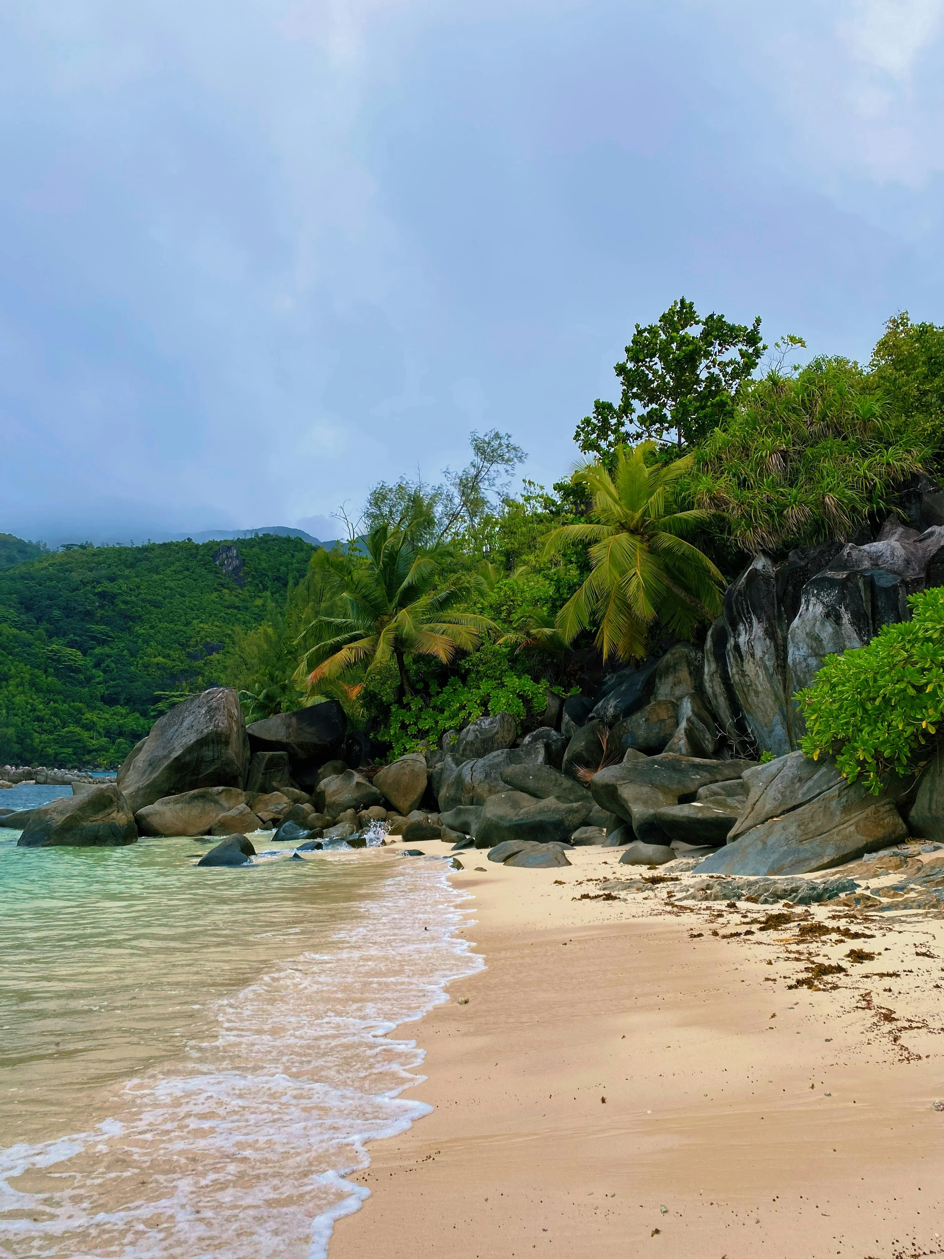 Seychelles-esim-data-from-alosim