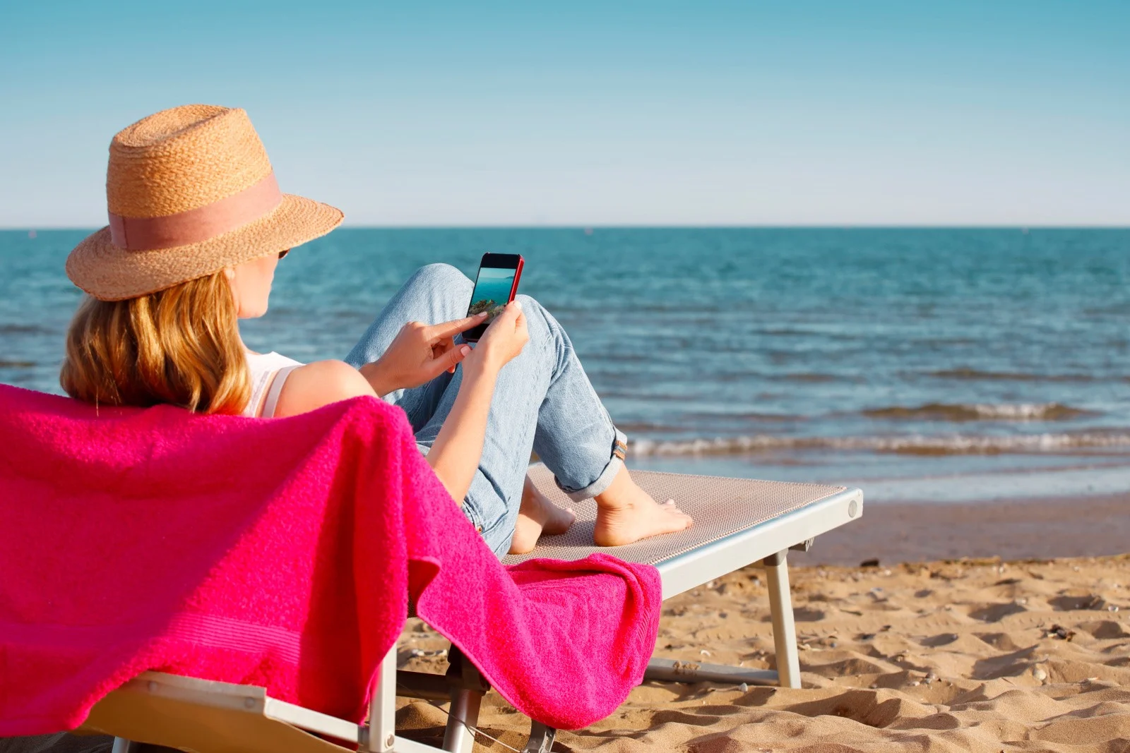 Using an eSIM on vacation