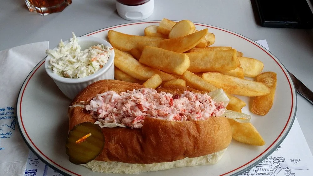 663936f413e48-lobster-roll-sandwich-souwester