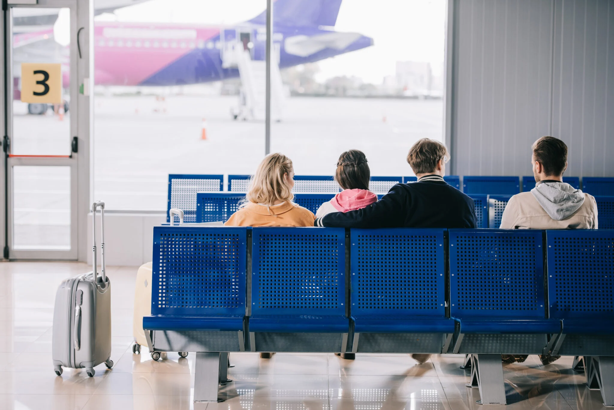 Use aloSIM+ for corporate travel and group travel