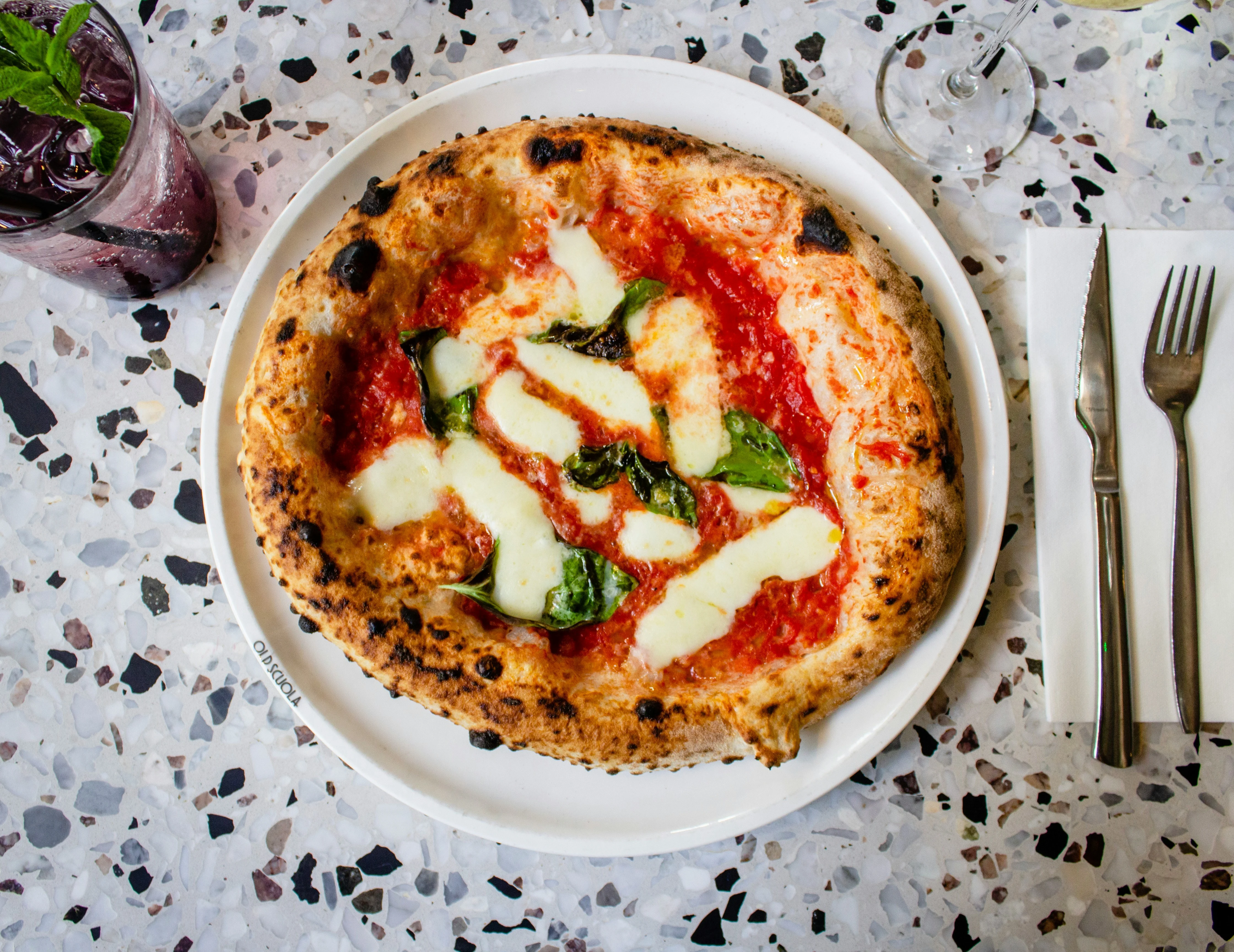 buzz about "pizza Margherita extra"