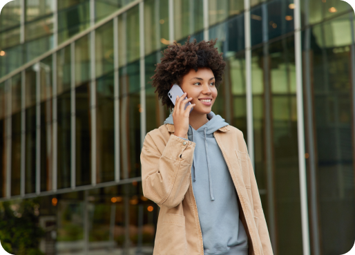 6712b83dae393-texting and calling on vacation