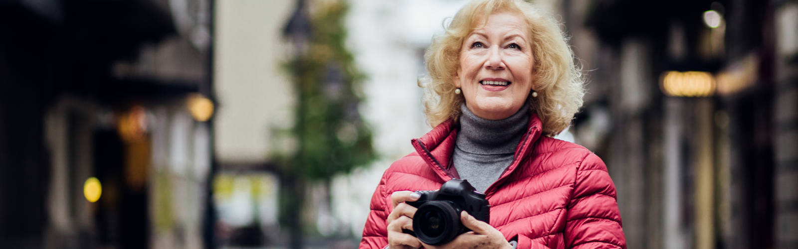 grey-nomad-with-camera